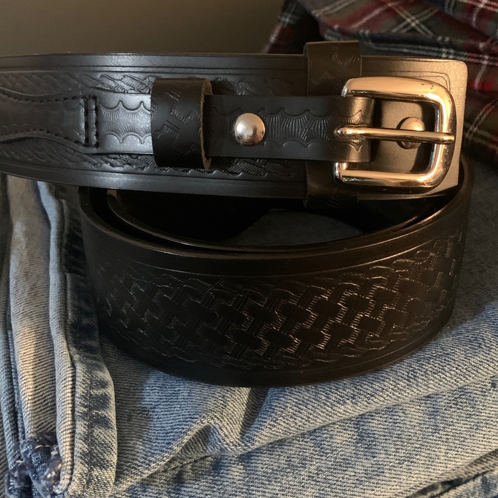 Cabela’s leather belt